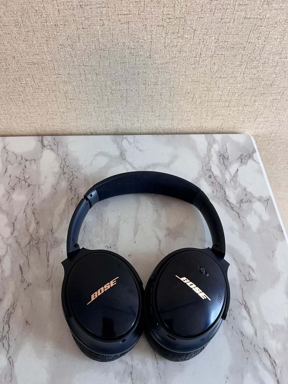 Bose QuietComfort 35 II Wireless Noise-Cancelling Headphones - Picture 3 of 12